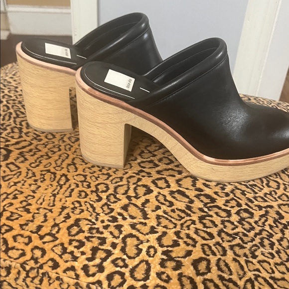Dolce Vita Black Leather Mules with Tan Sole - Picture 6 of 14